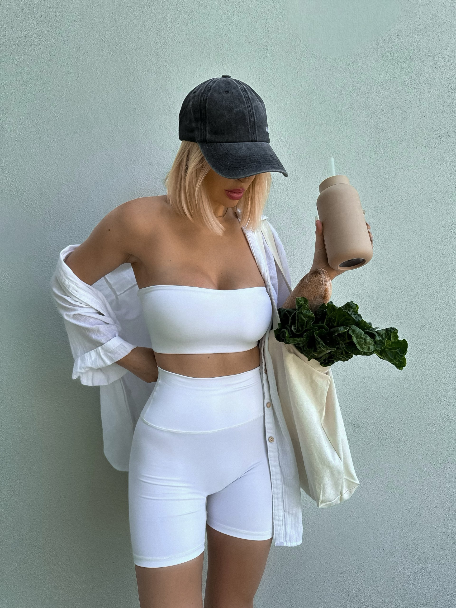 THE ESSENTIALS CAPSULE